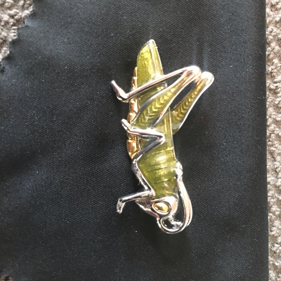 Vintage Grasshopper Brooch - Picture 2 of 3